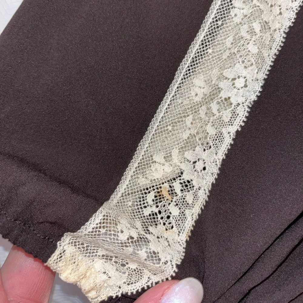 Dolce & Gabbana silk brown blouse vintage with cream lace detail. Size 42/M - Picture 4 of 14
